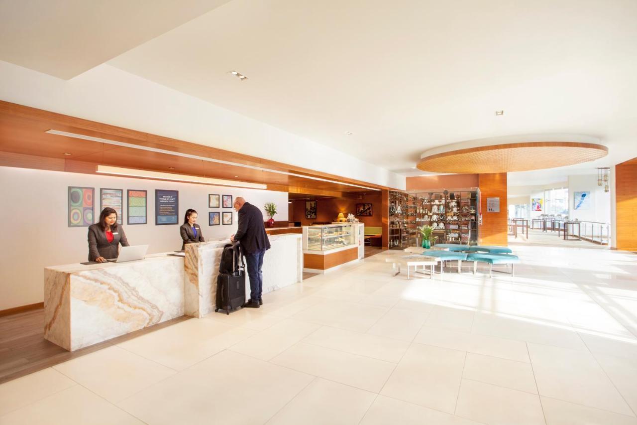 Hyatt Place Hyderabad Banjara Hills Экстерьер фото Lobby